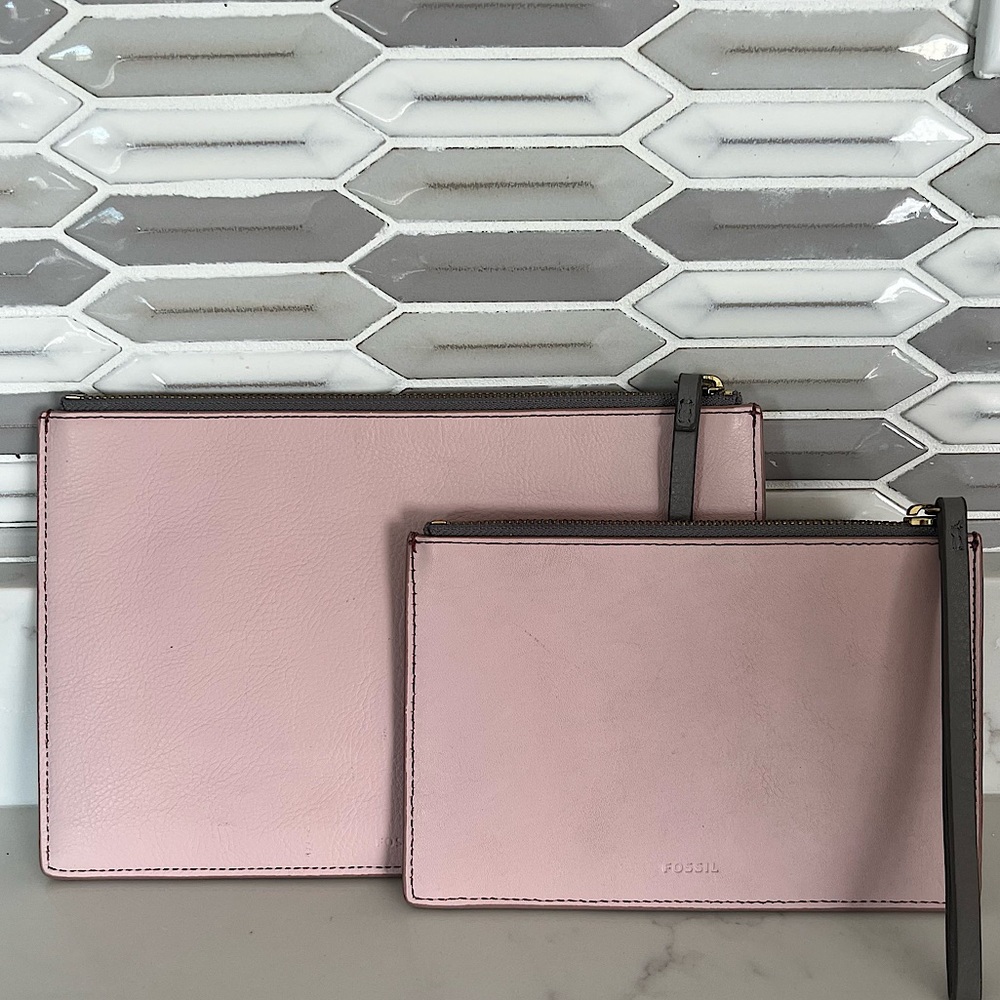 Genuine Leather Fossil Wristlet